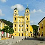 Luxury Retreat With Breathtaking Panoramic *